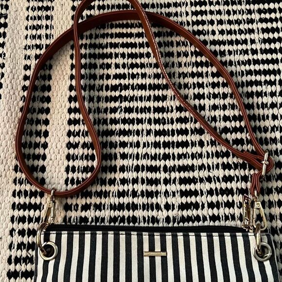 Lovevook striped crossbody purse 9.5x10” - Picture 6 of 11